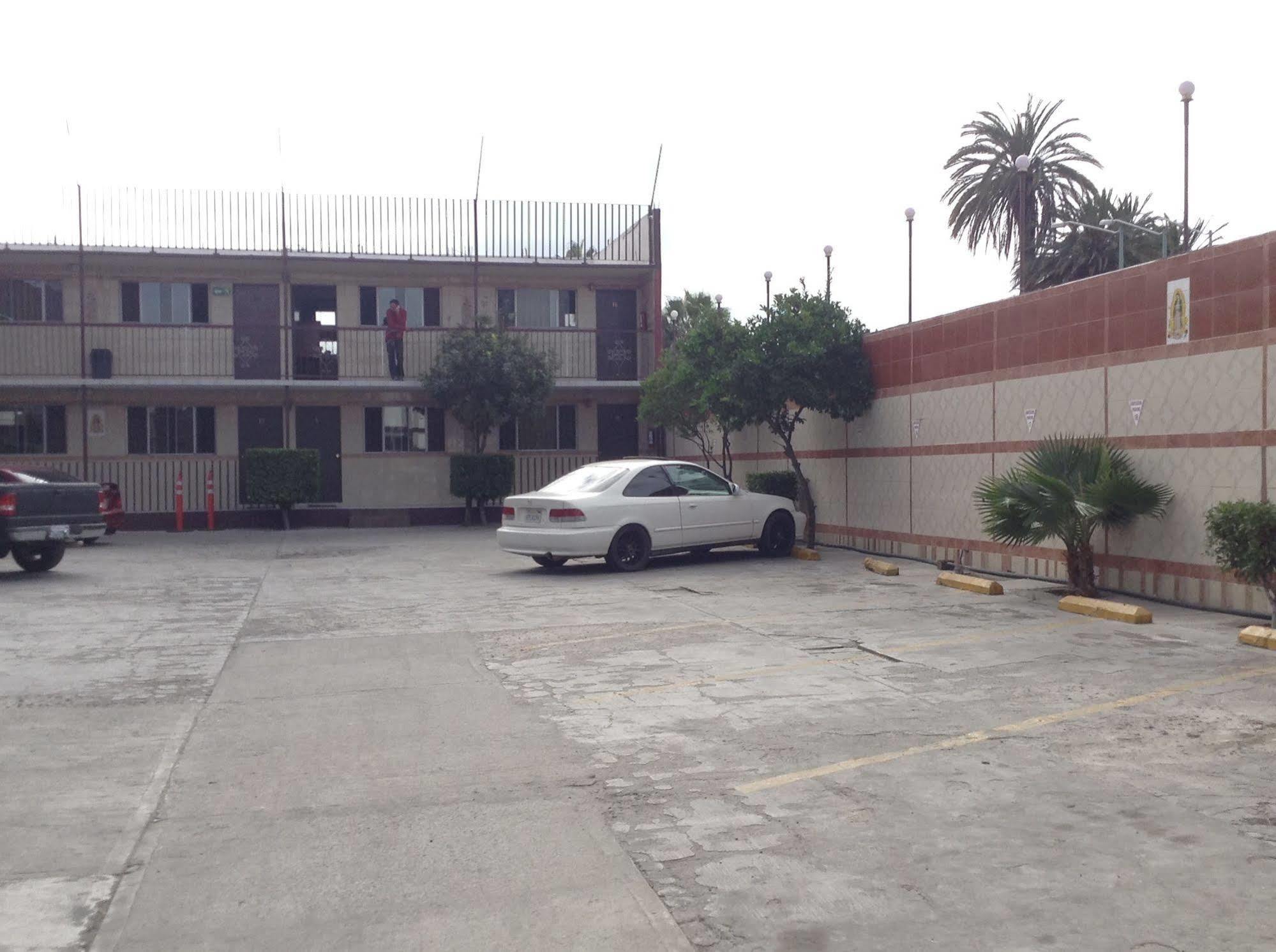 Hotel Sahara Chapultepec  Exterior photo